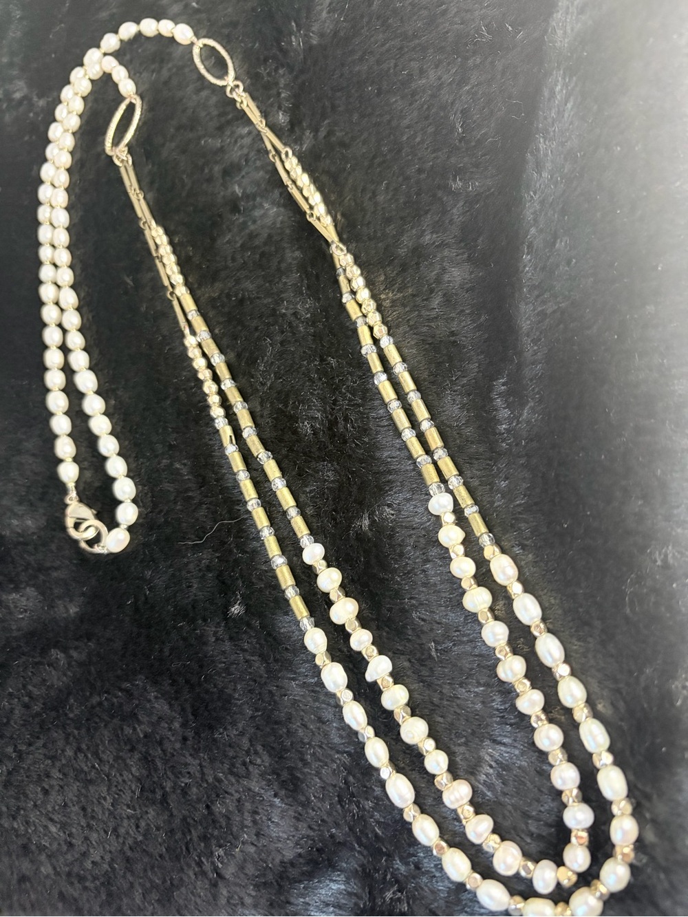 Elegant Pearl and Gold Bead Layered Necklace - White/Gold